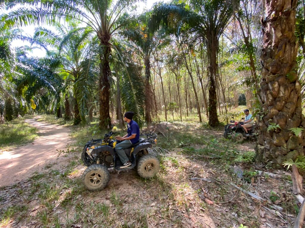 ATV-tur gjennom naturen