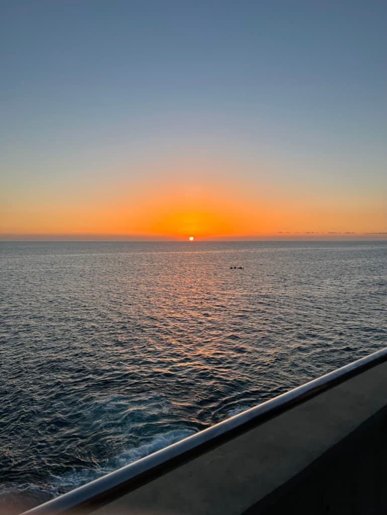 Solnedgang over havet