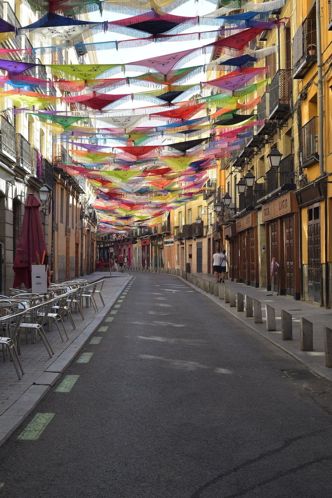 Cava Baja pyntet til Fiestas de la Paloma i Madrid