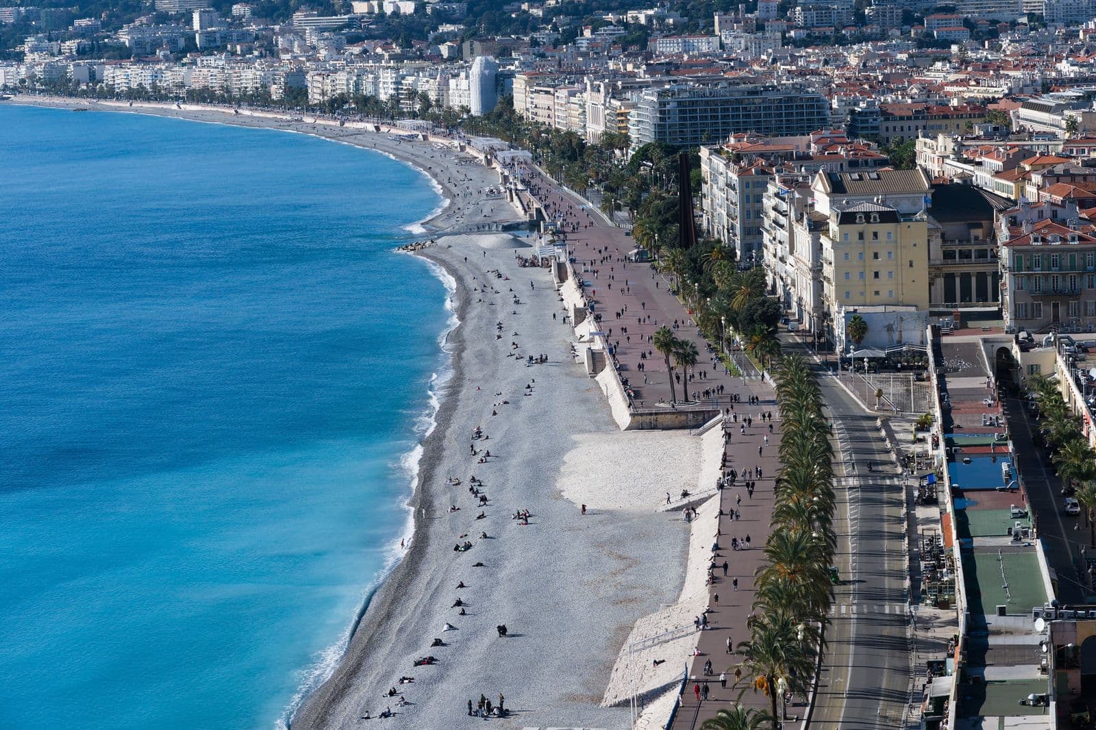 Den blå bukten og Promenade des Anglais i Nice